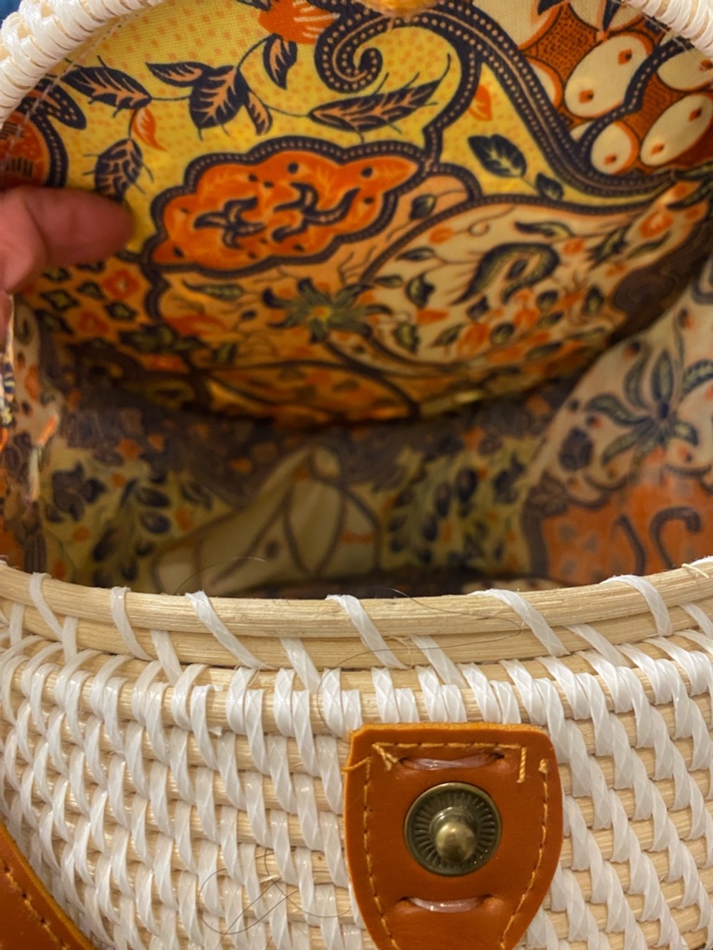 Round Woven Colourful Rattan Crossbody Bag - Made in Bali - Picture 4 of 10